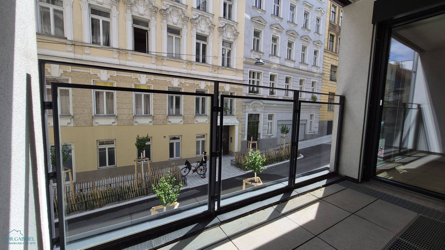 NEUBAUMIETE MIT LOGGIA - NÄHE HAUS DES MEERES