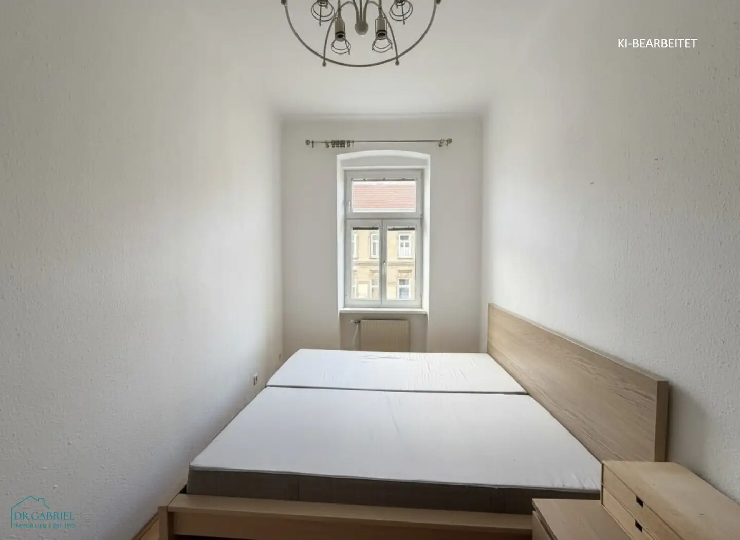 Old building apartment near U3 Ottakring station