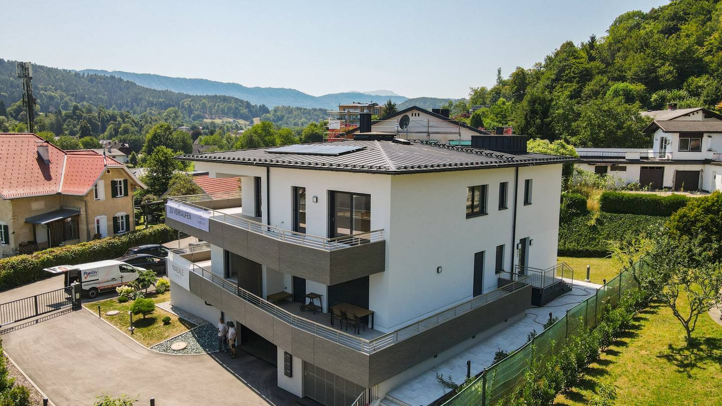 Modernes Traumapartment am Wörthersee: Erstbezug, Terrasse und Seeblick