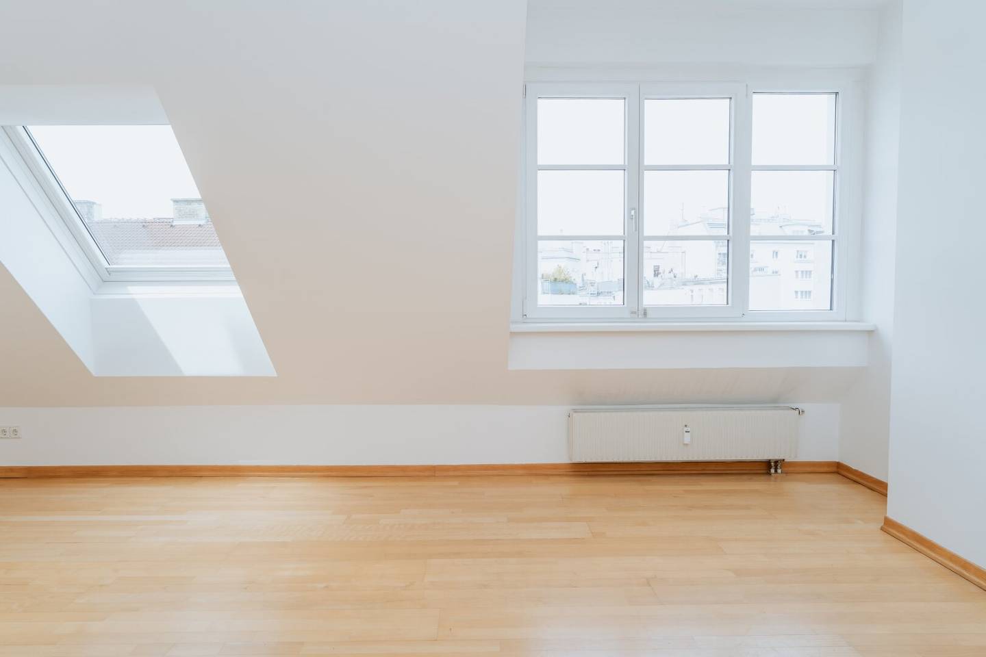Beautiful 2-room maisonette apartment in the attic