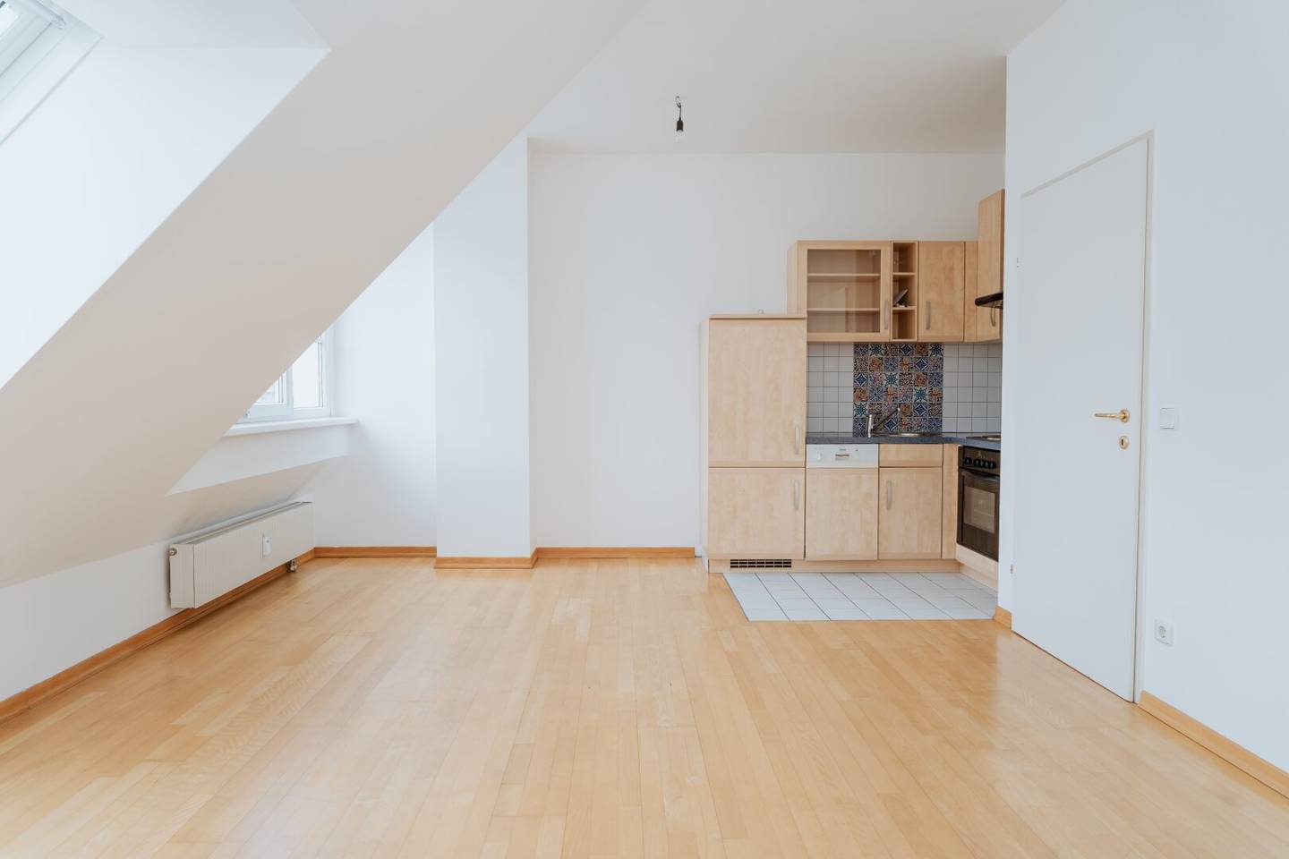 Beautiful 2-room maisonette apartment in the attic
