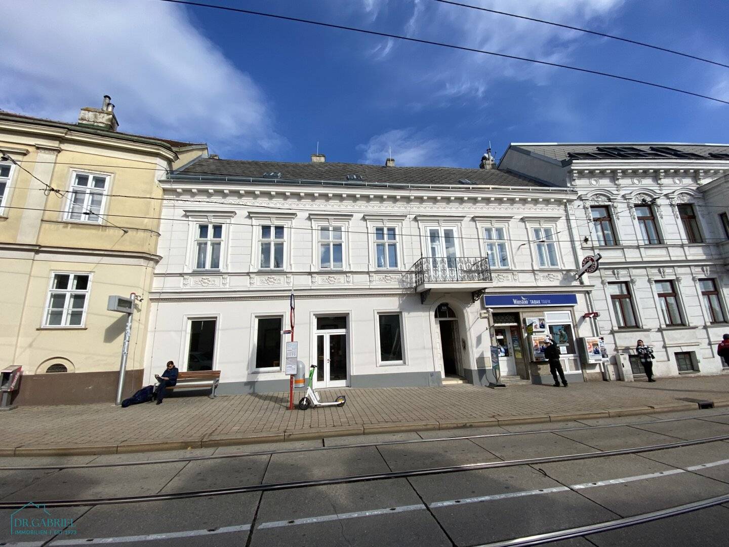 Office space in charming Biedermeier house near Schloss Hetzendorf