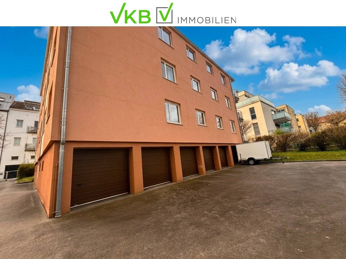 Platz zum Leben am Auberg – große 5-Zimmer-Familienwohnung mit Garage, Balkon und Loggia