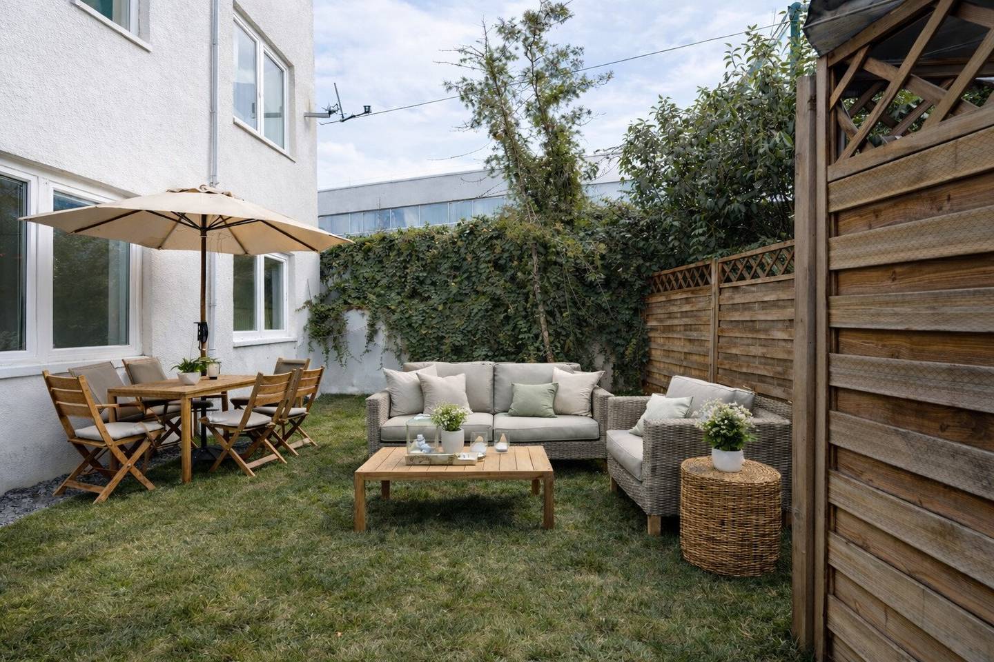 Newly Renovated Family Hit Beautiful 4 Room Apartment With Garden