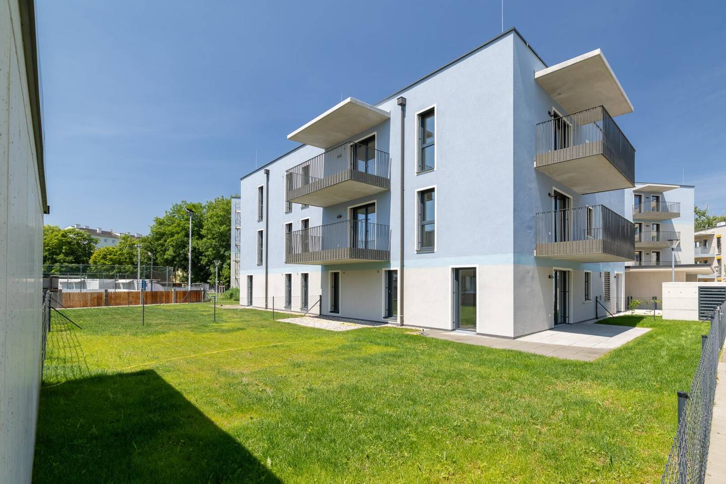 First occupancy one quarter green in Wiener Neustadt self financed owner occupied apartments
