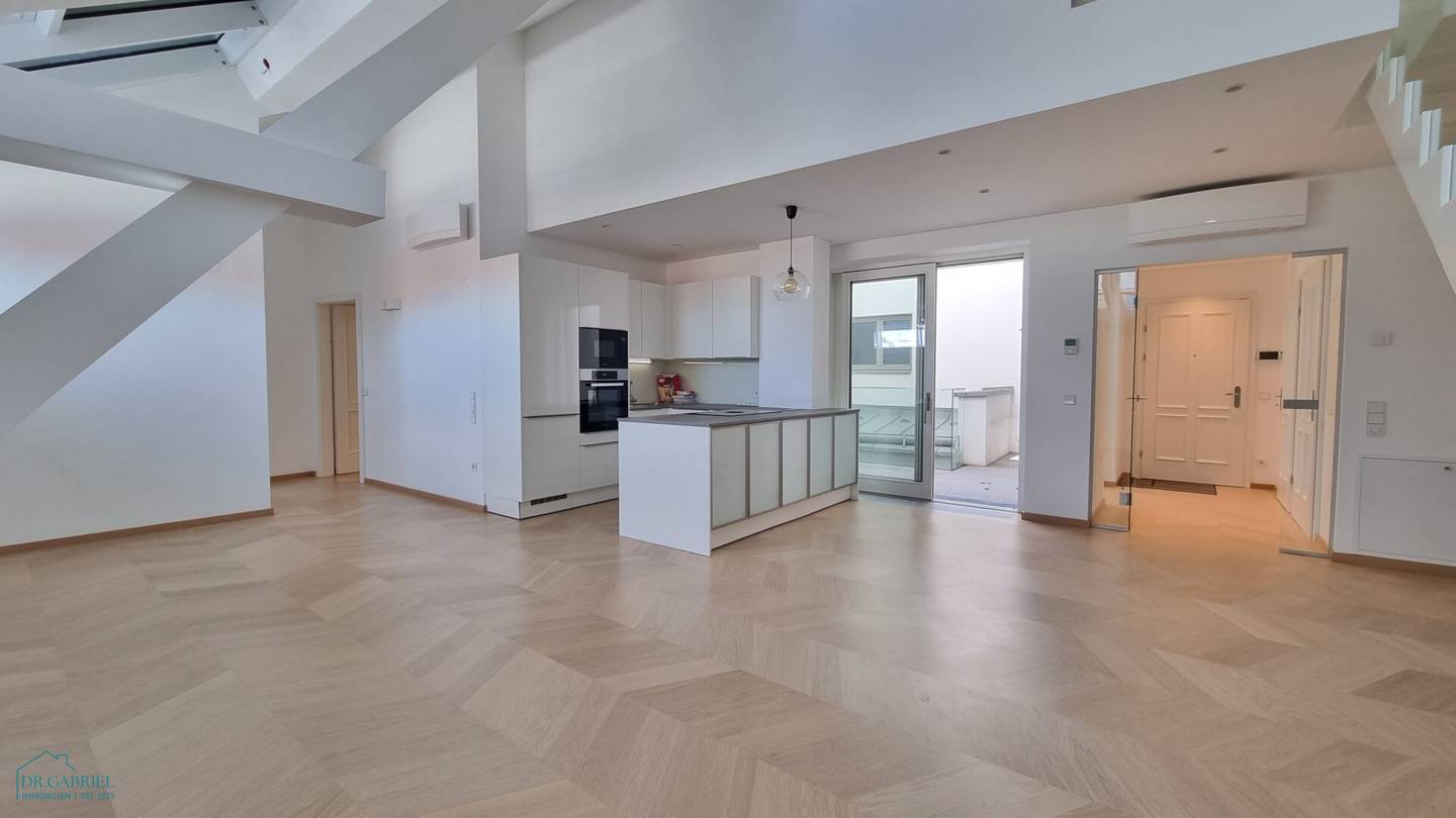 DACHMAISONETTE MIT BALKON