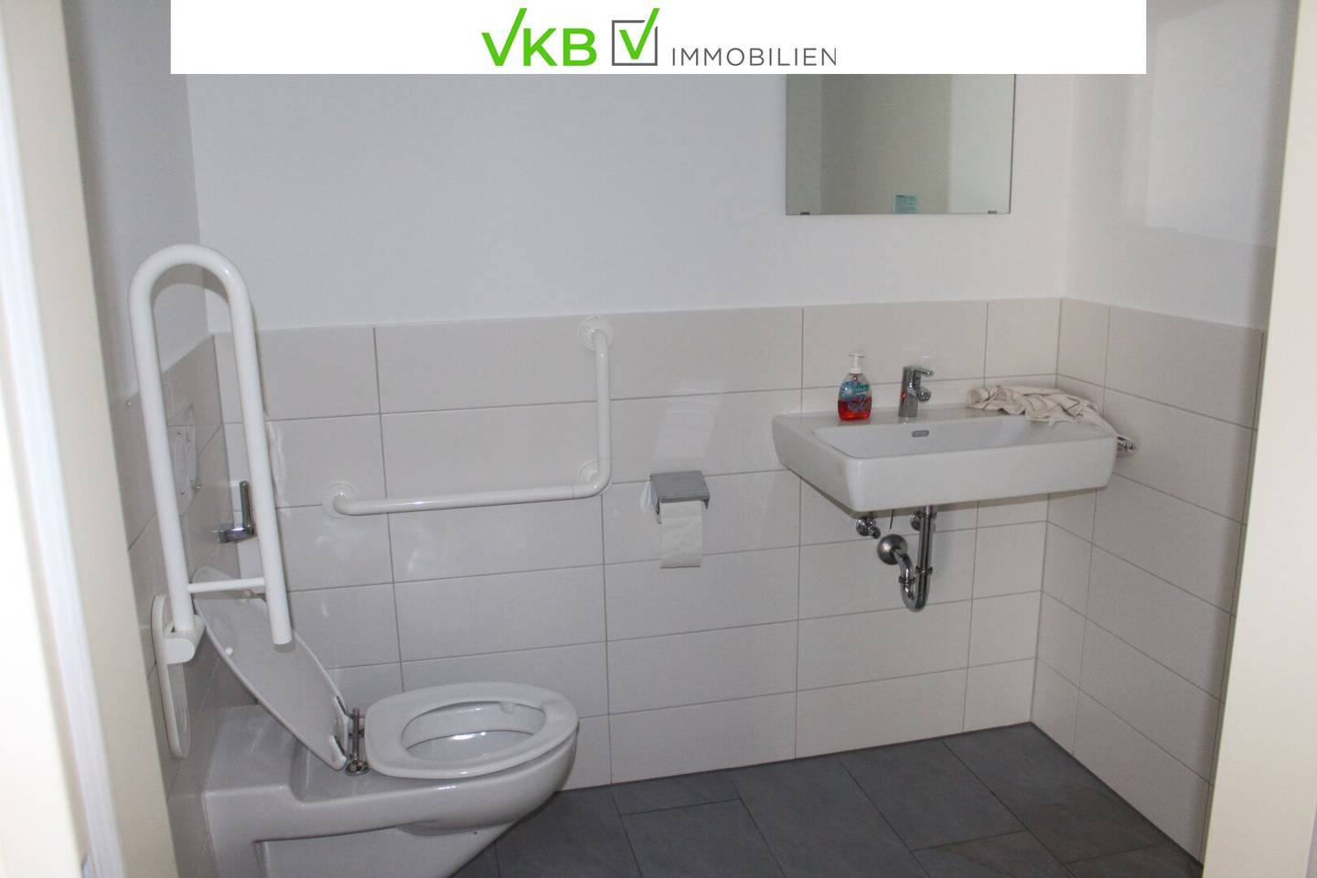 GEWERBEIMMOBILIE FÜR ANLEGER - BARRIEREFREI - ZENTRALE LAGE