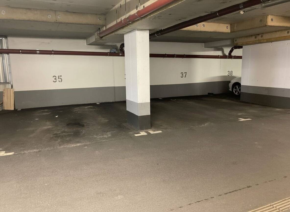 Your parking space in 1210 Vienna Edi Finger Straße 3 – perfect for long-term parking