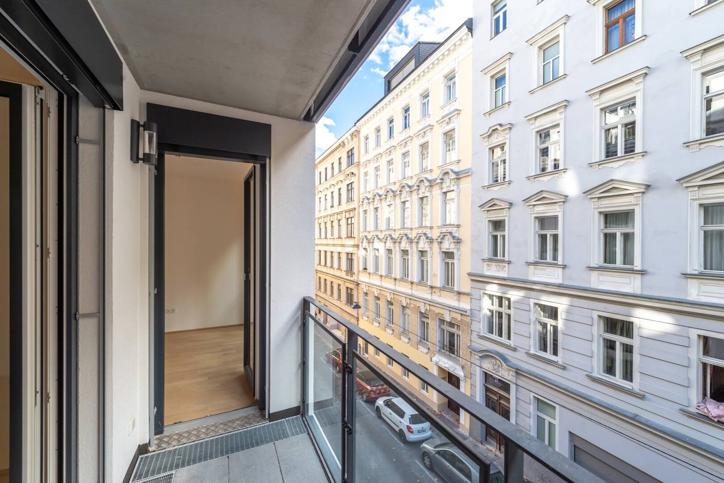 ++COMMISSION-FREE++ High-quality 2-room apartment with loggia, PRIME LOCATION