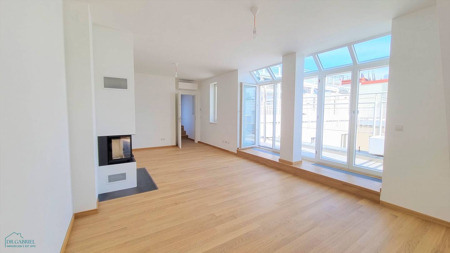 Exclusive rooftop terrace apartment
