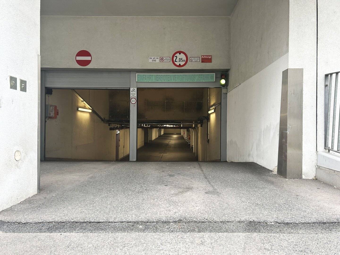 Underground parking space in 1160 Vienna Seitenberggasse 49+51 commission free