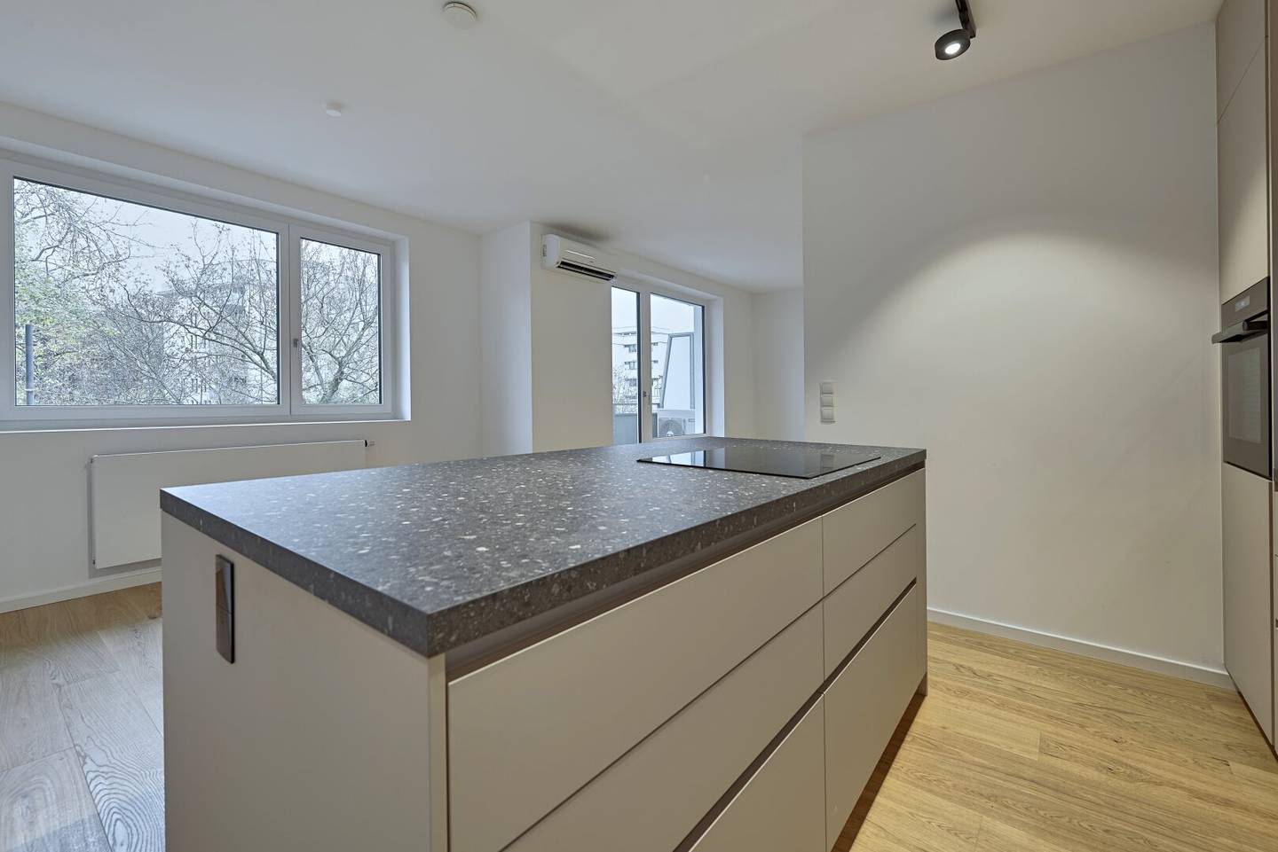 Neu sanierte 3 Zimmerwohnung in schöner Lage!!!