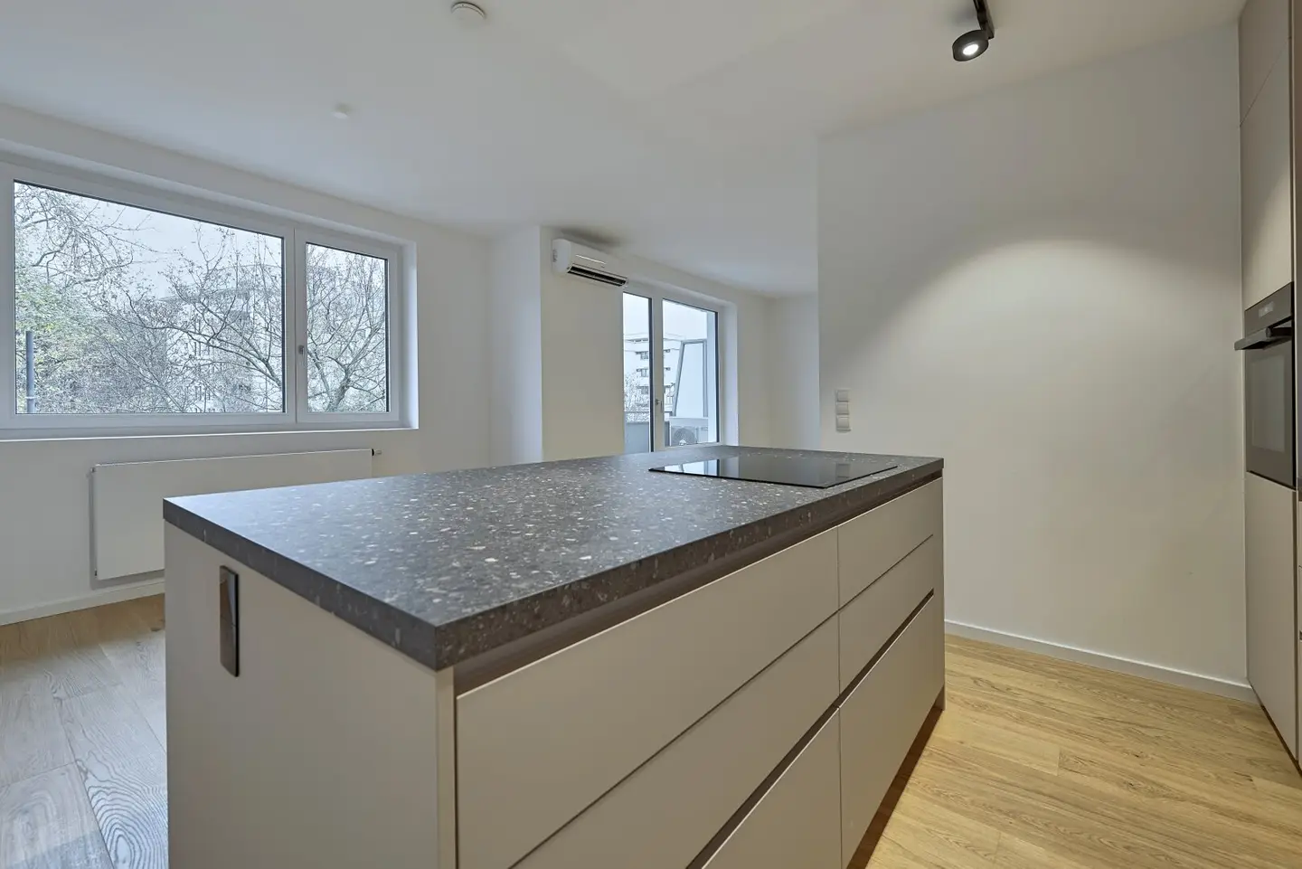 Neu sanierte 3 Zimmerwohnung in schöner Lage!!!