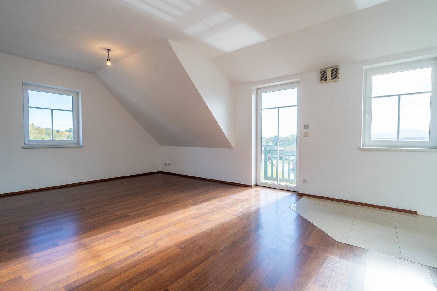 Hofamt Priel - 3 room apartment with balcony and swimming pond