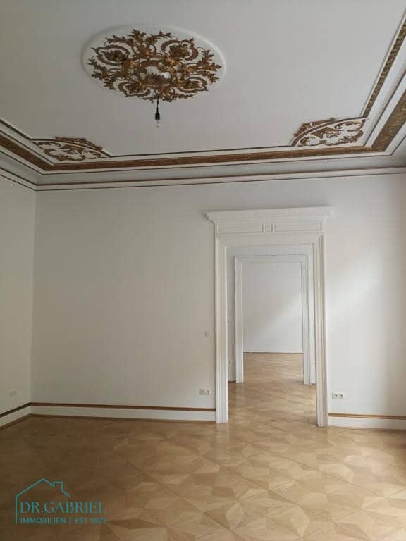 Representative historic building floors with a small balcony