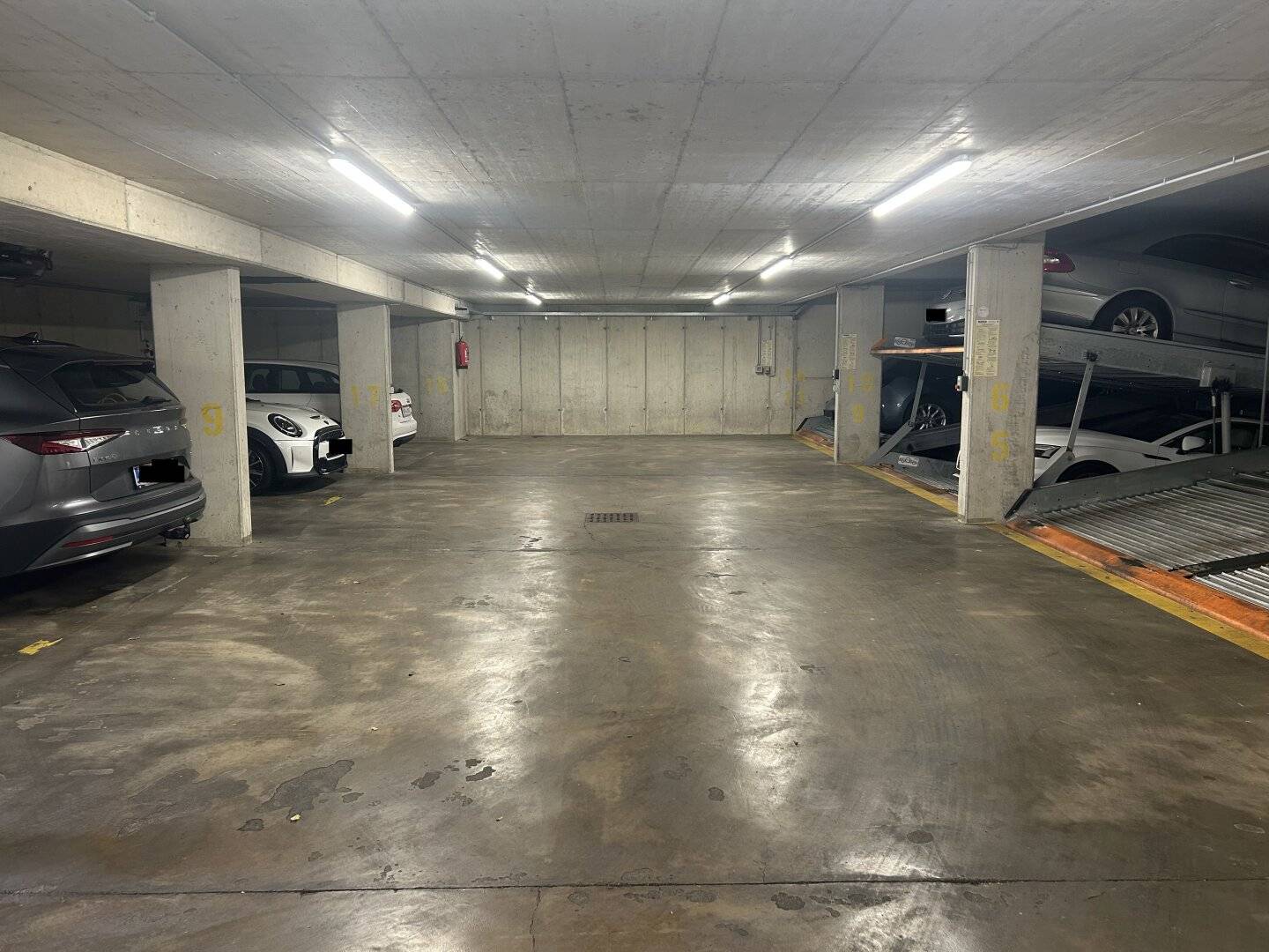 Underground stack parking in 1230 Vienna Endresstraße 64 with purchase option commission-free