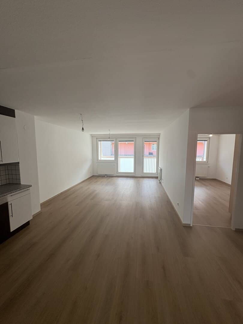 Beautiful 3 room apartment with outdoor area in top condition","de":"Schöne 3 Zimmerwohnung mit Freifläche in einem Top Zustand