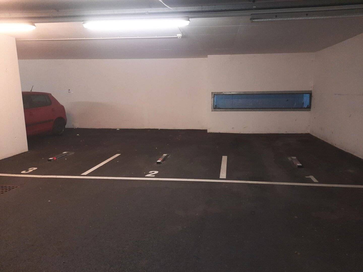 Central parking in 1220 Vienna – Underground garage Rennbahnweg 54