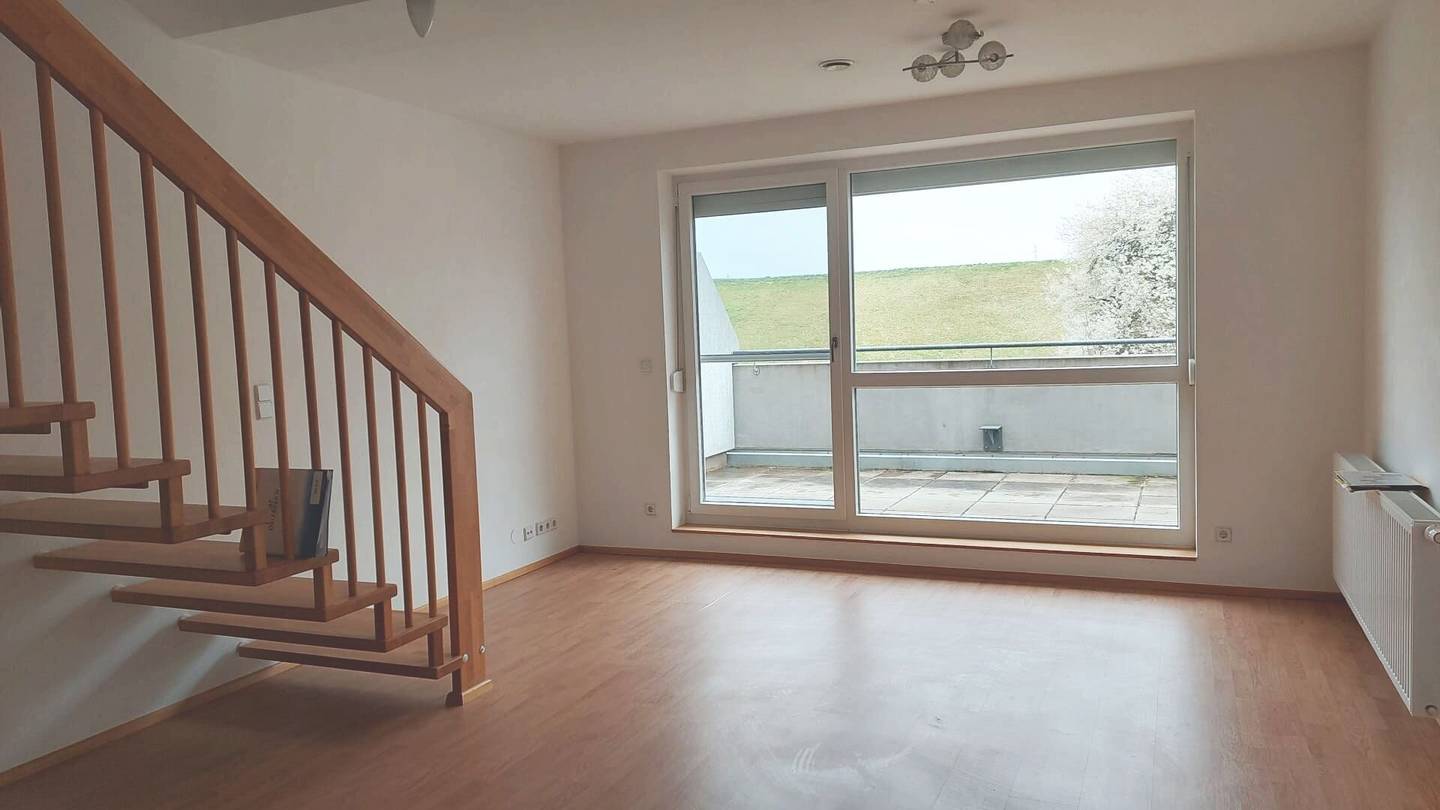 Dreamlike 3 room roof terrace maisonette apartment in Loosdorf