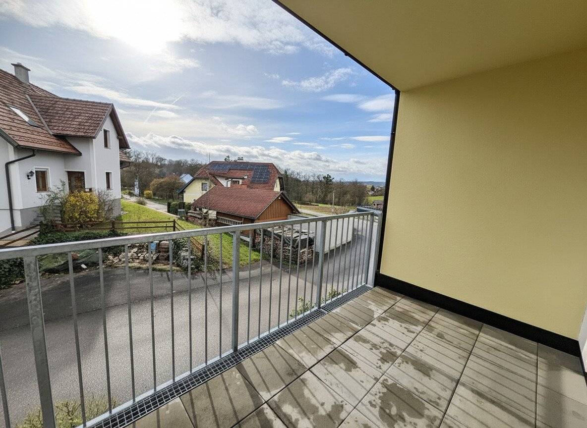 Modern two room apartment with balcony and good connectivity near Amstetten