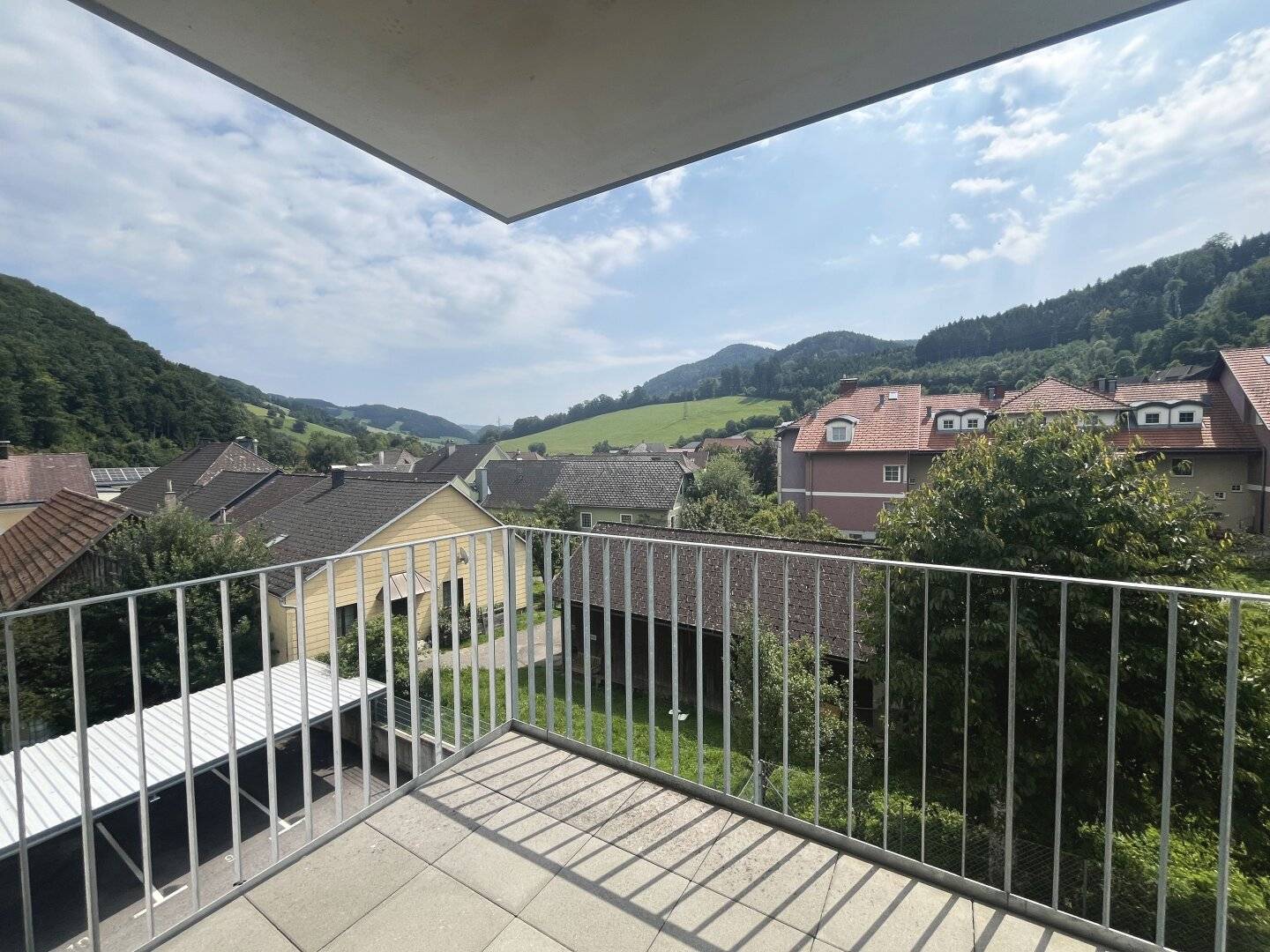 Randegg beautiful 3 room attic apartment with balcony