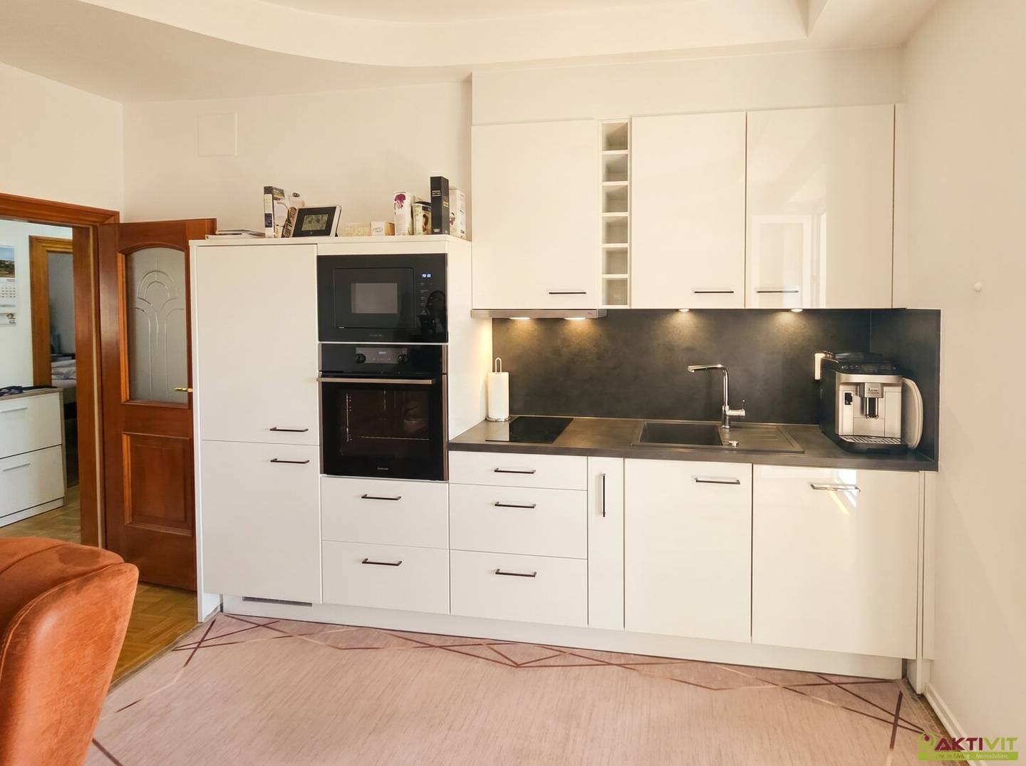 Completely renovated 2.5-room apartment with loggia and garage in Graz-Liebenau