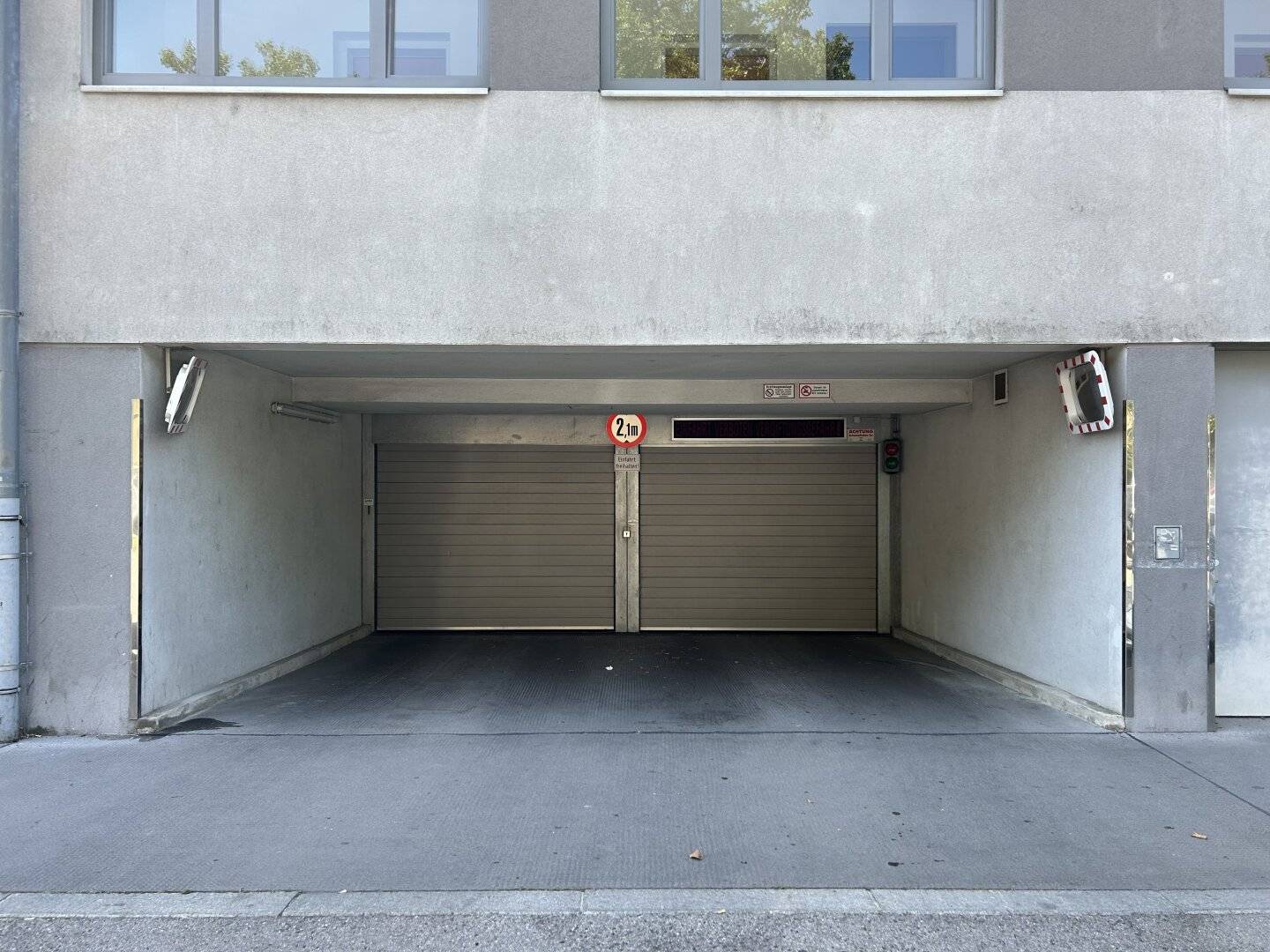Tiefgaragenplatz kaufen - direkt neben dem Trillerpark
