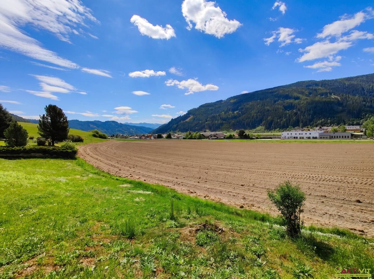 Sonniges Baugrundstück mit rund 1.200 m² und Bergblick im Liesingtal.
