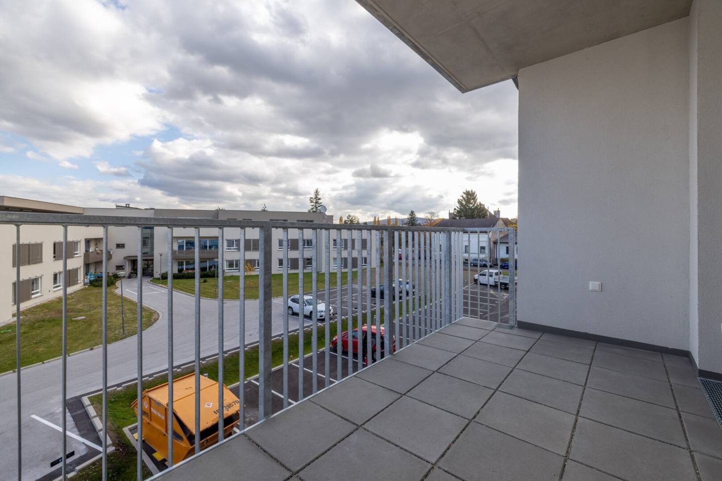 Wiener Neustadt – bright 2-room apartment with wonderful loggia - caretaking possible