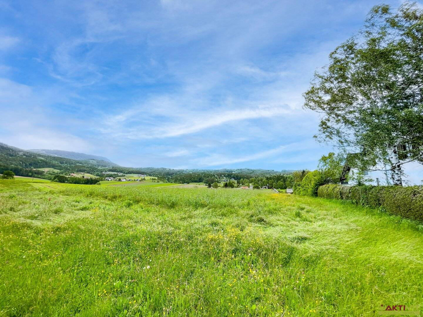 Nature-friendly building land just 5 minutes to Graz, space for your dream home in the green