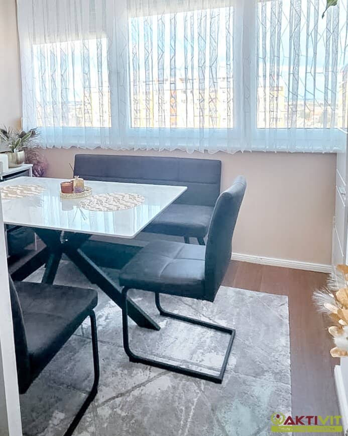 Modern 3-room apartment on the 8th floor. With parking space and distant view
