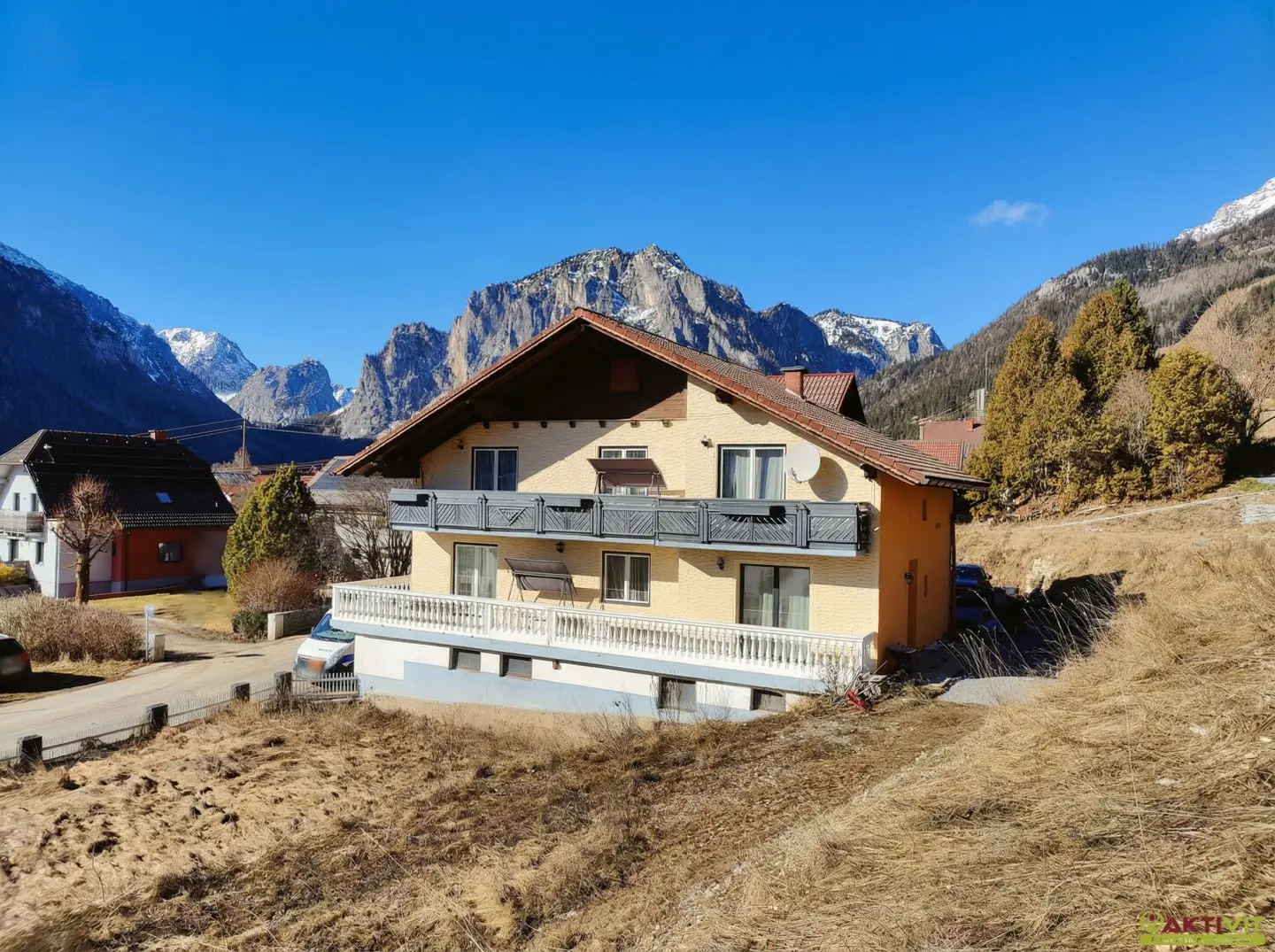 Move-in ready guest house in Tragöß-Oberort with complete furnishing