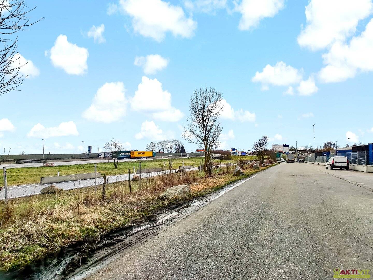 Großes Betriebs-Baugebiet direkt an der Autobahn A8! - Großes Potential als Pacht oder Baurecht. - An der Grenze zu DE.