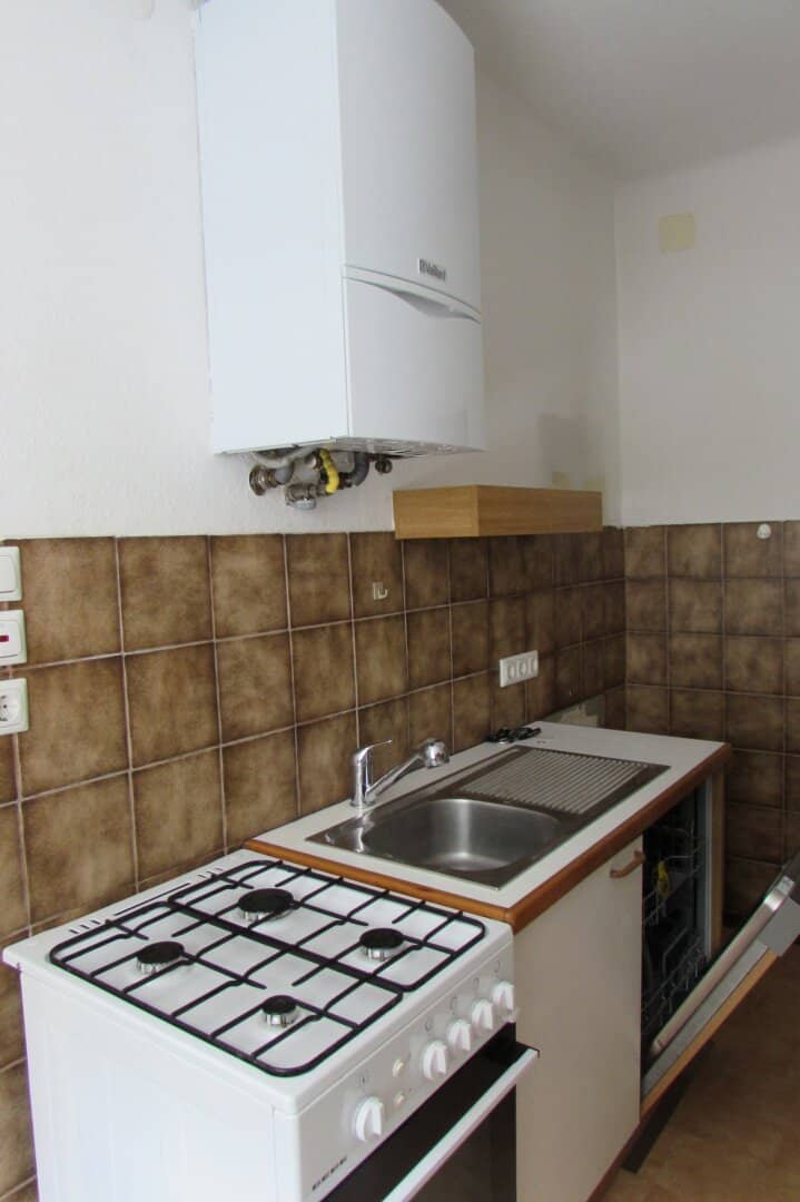 2 room apartment with balcony in central location