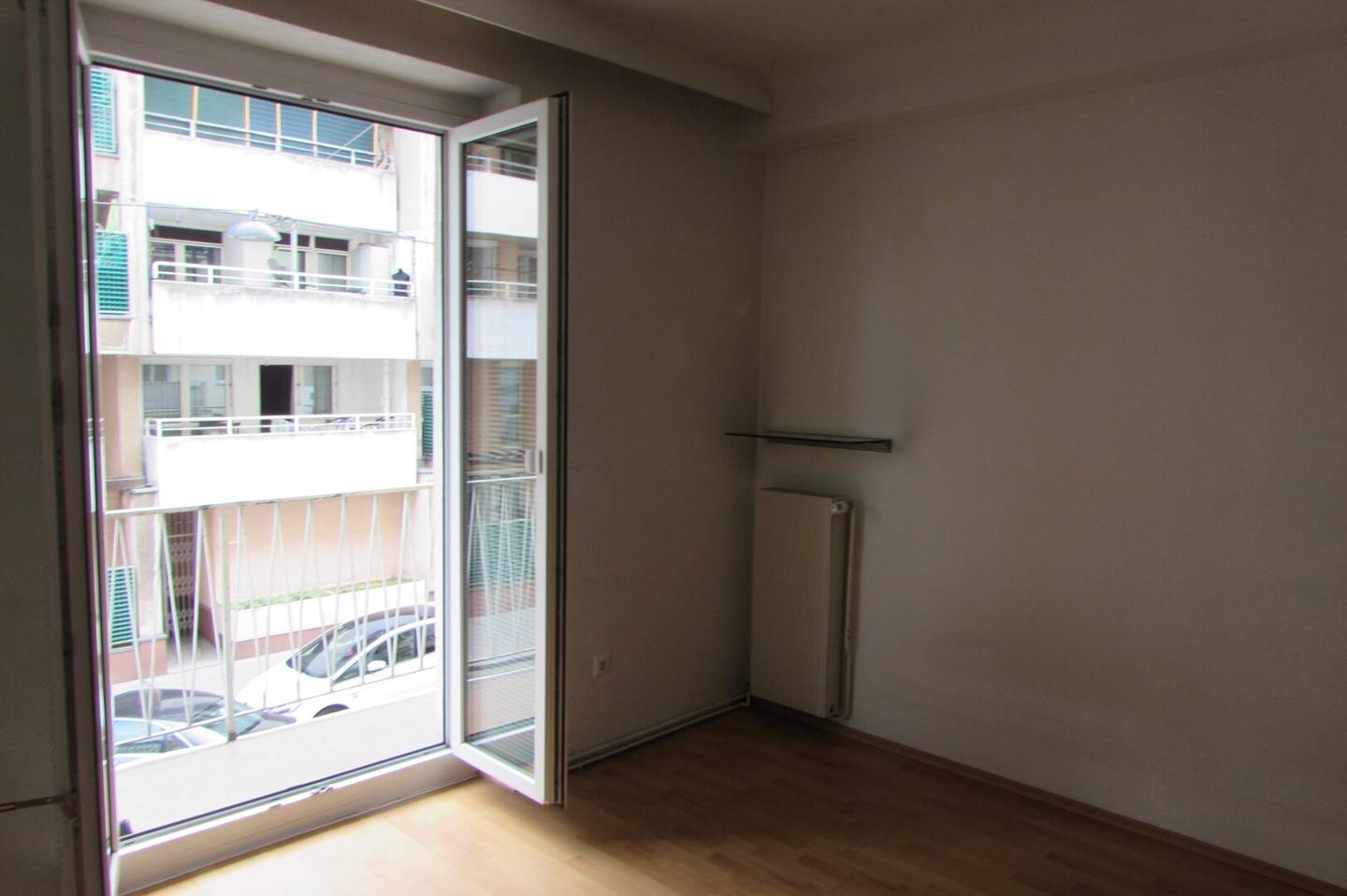 2 room apartment with balcony in central location