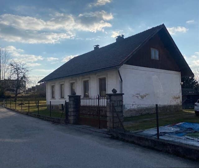 *****Großes Grundstück mit altem Einfamilienhaus*****