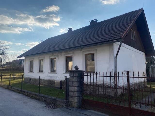 *****Großes Grundstück mit altem Einfamilienhaus*****