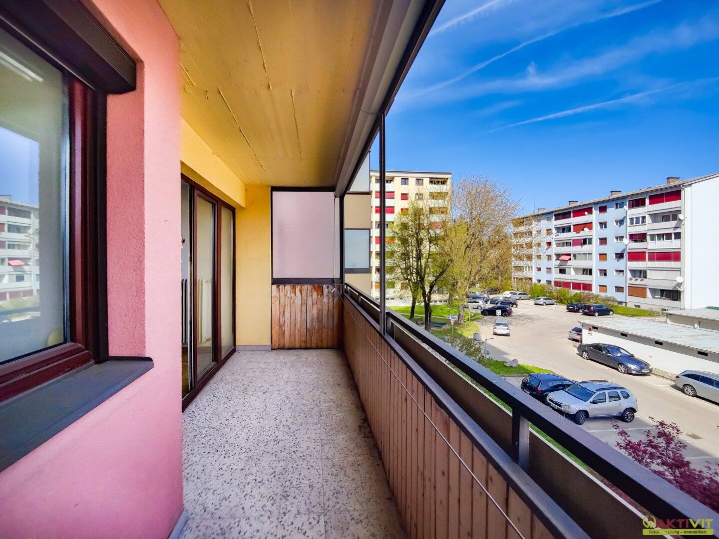 Großzügige Wohnung mit Ausblick, Gartennutzung und Lift. - Ideales Investmentobjekt.