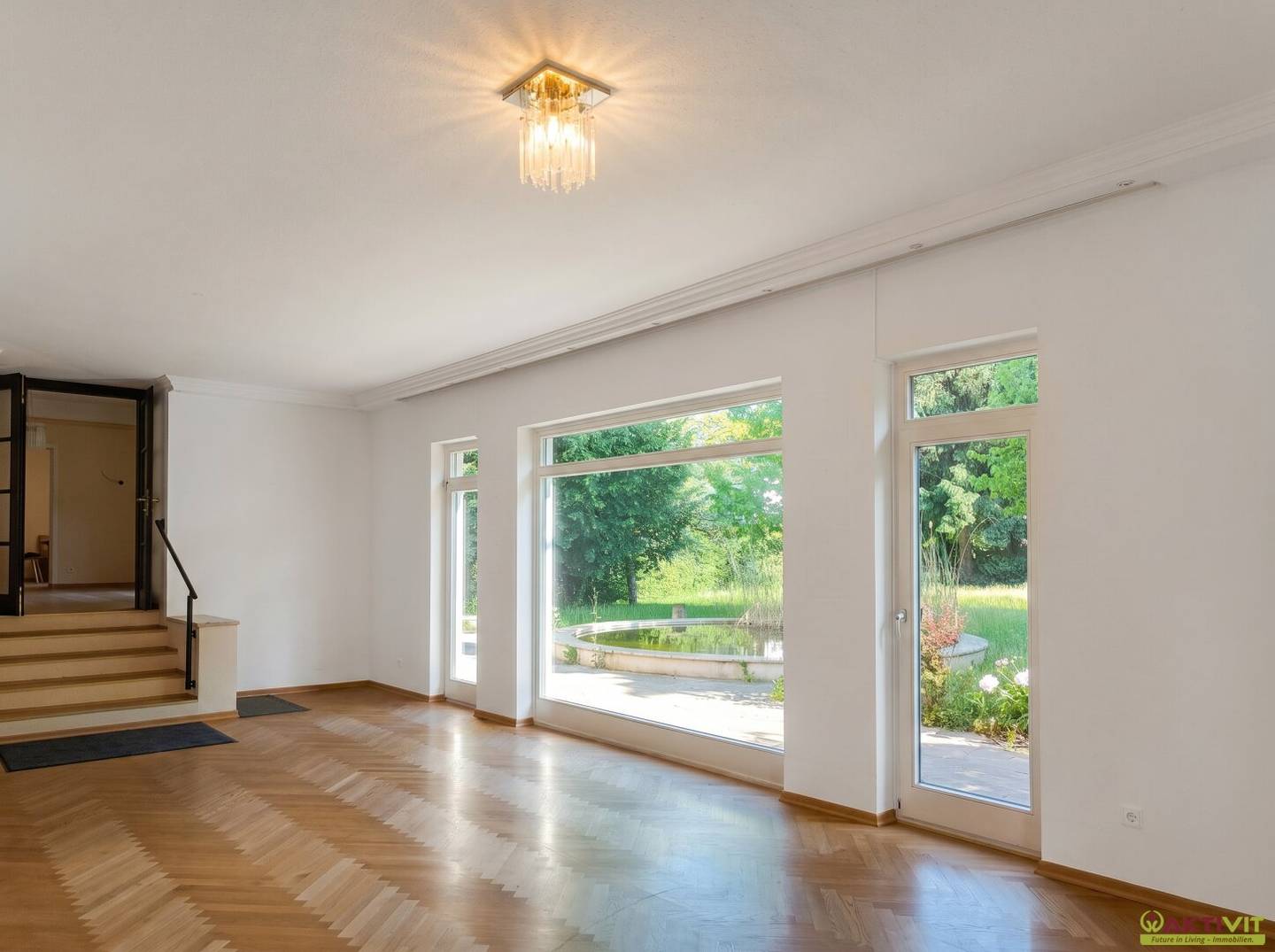 Living and working combined, spacious residential house with office complex in Villach-Lind