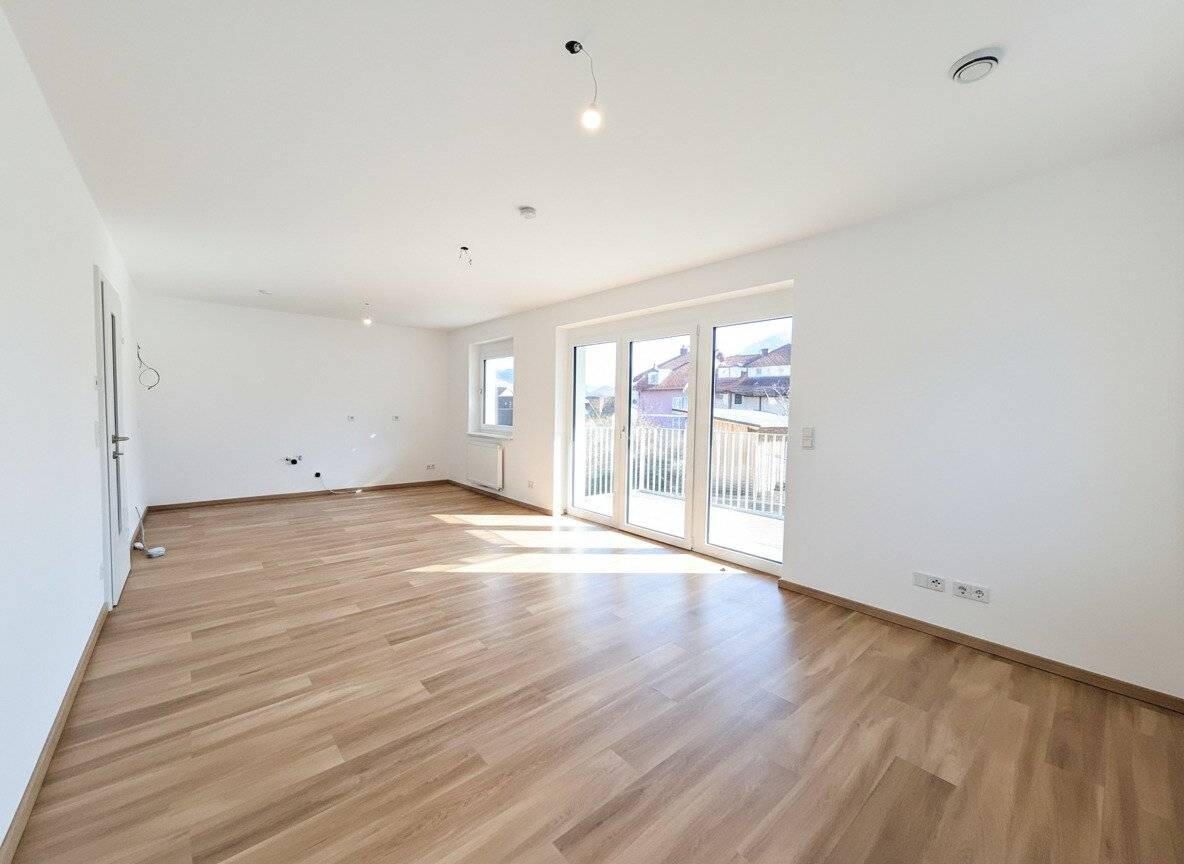 Randegg: Charming three room apartment with balcony