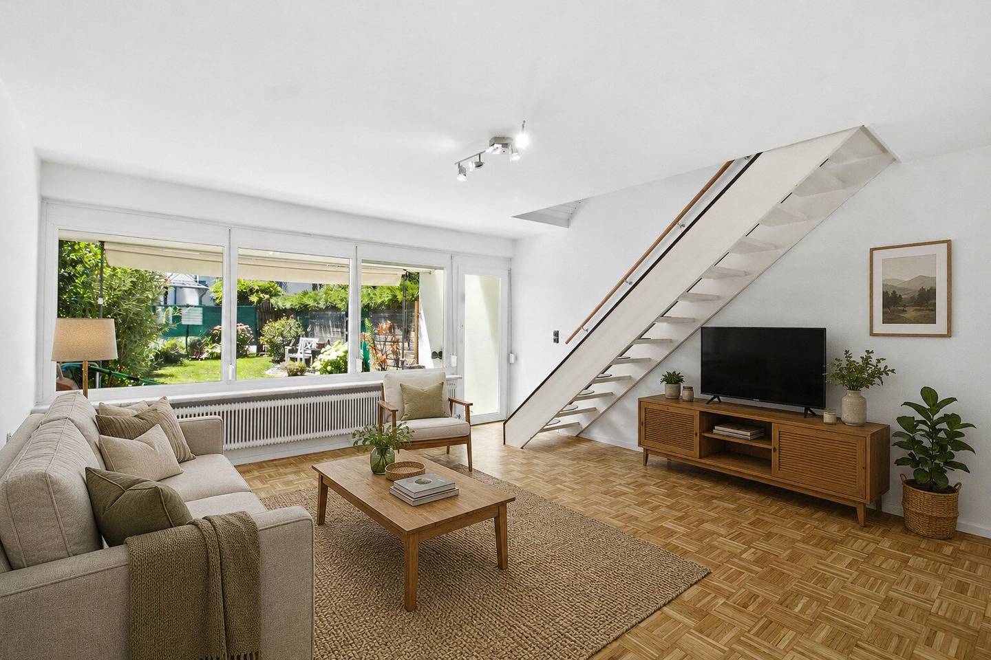Charming 3 room terraced house in a quiet location on private land!