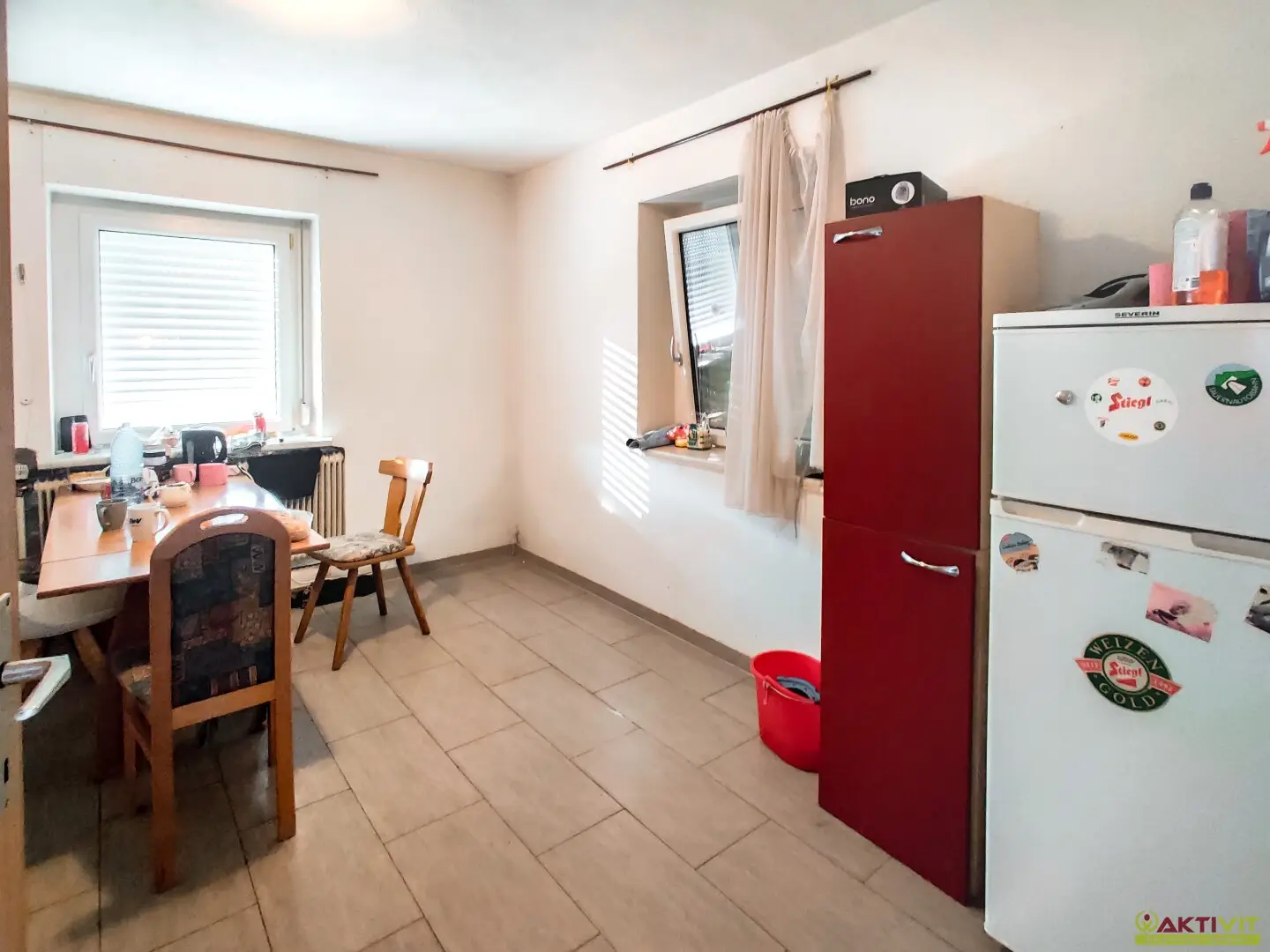 Einfamilienhaus mit Garten, Balkon und Garagen in Mattighofen.