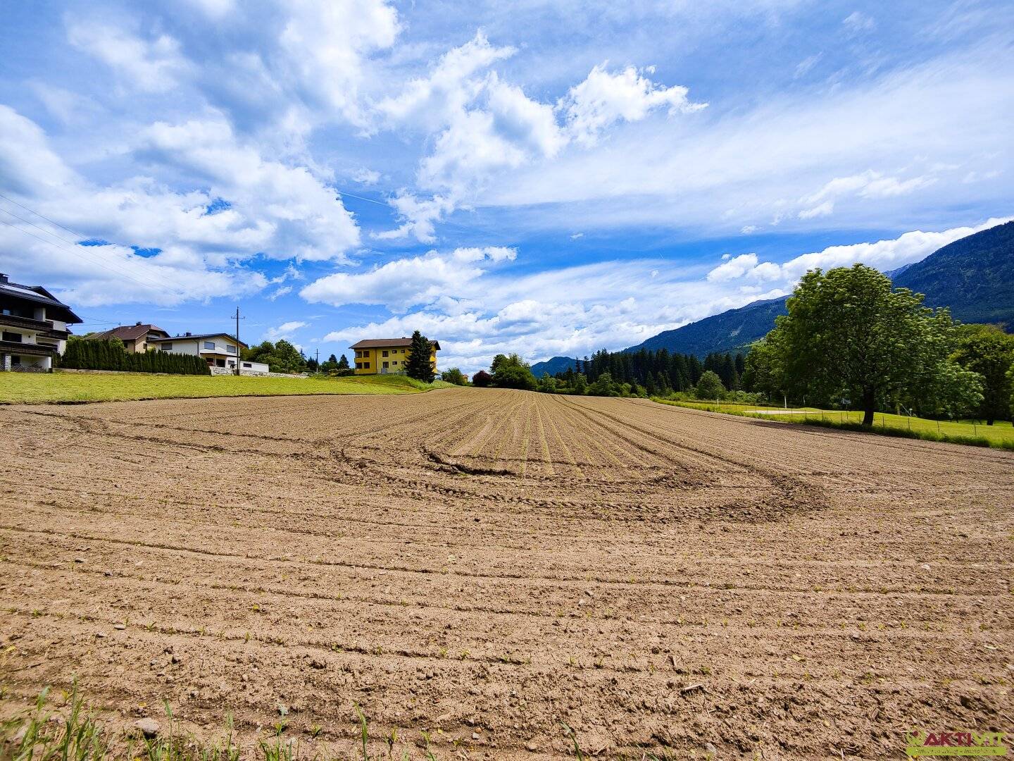 Baugrundstück mit Grünblick in Berg im Drautal.