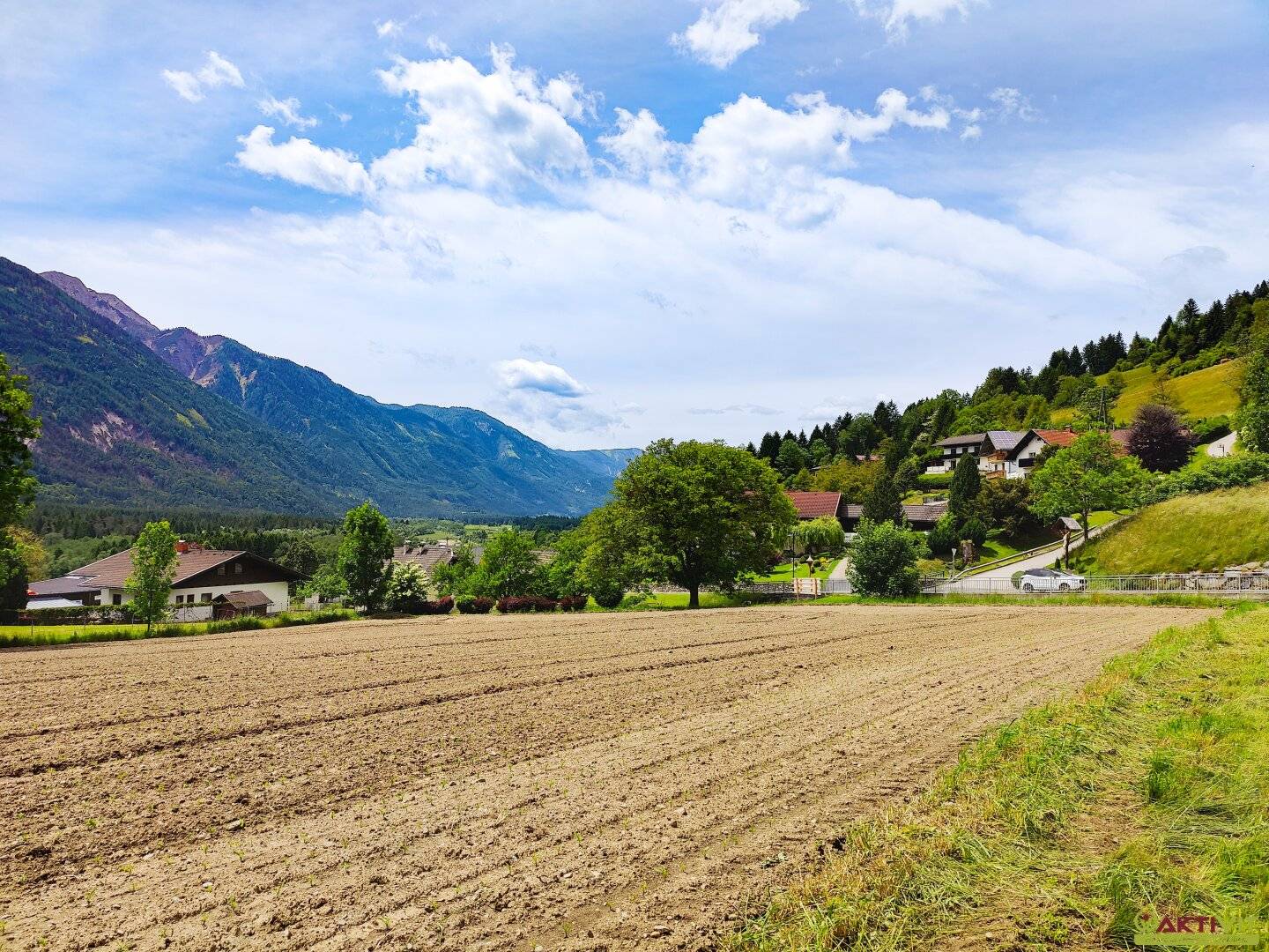 Baugrundstück mit Grünblick in Berg im Drautal.