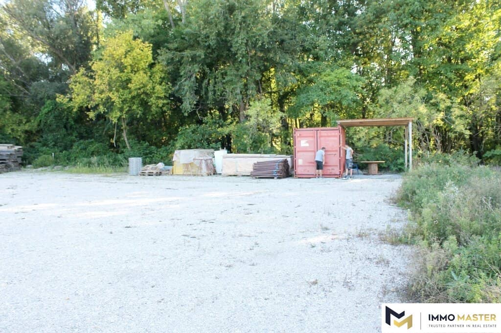 Long-term storage space for rent