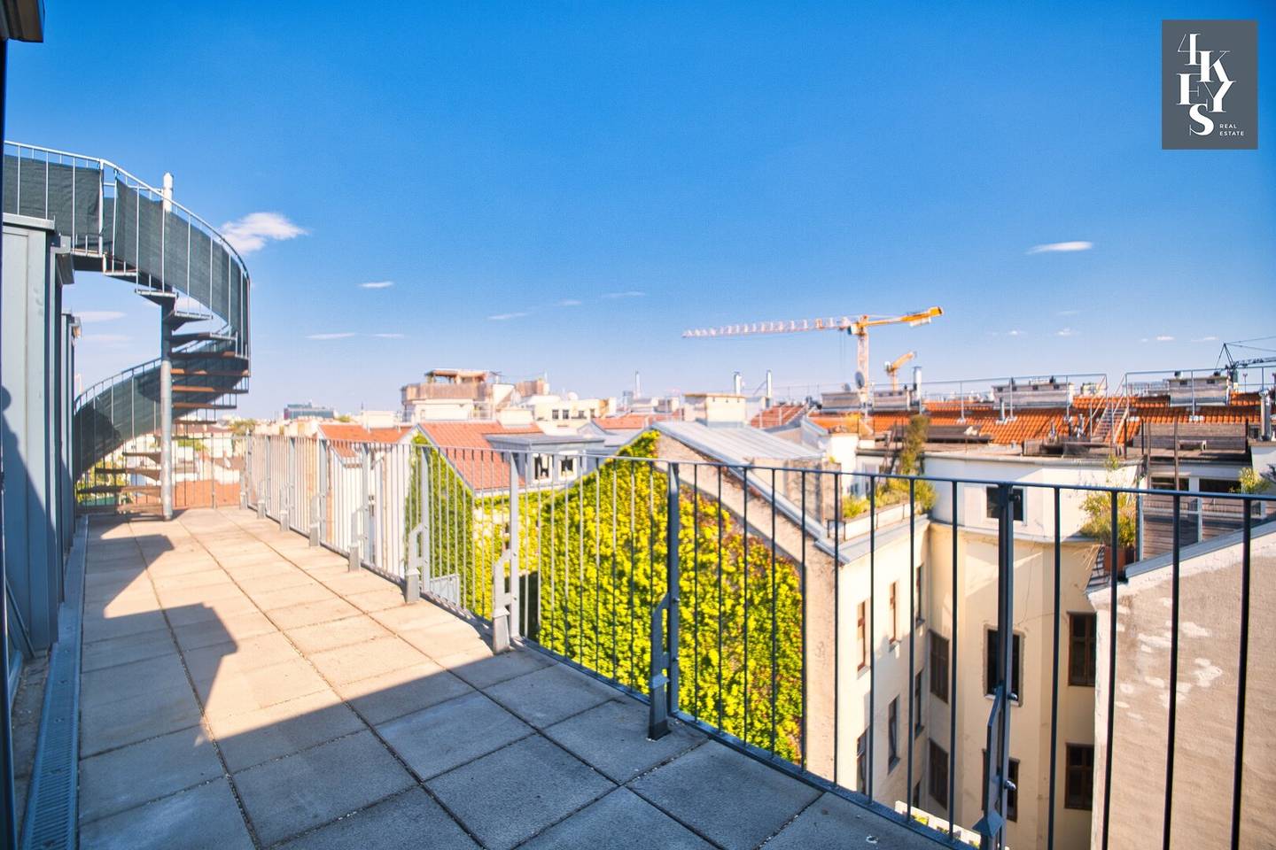 Urbane Oase mit Weitblick: Exklusives 5-Zimmer-Penthouse (klimatisiert)