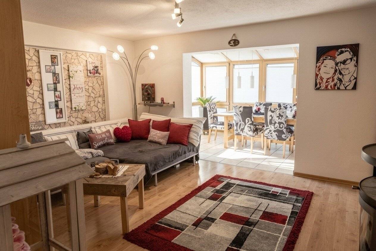 Top investment property Beautiful multi-family house with 3 subdivided apartments