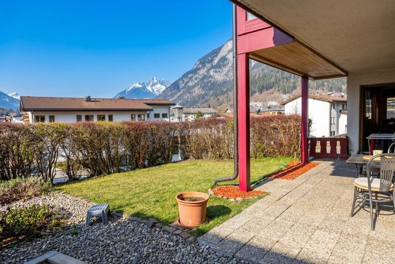 Top investment property Beautiful multi-family house with 3 subdivided apartments