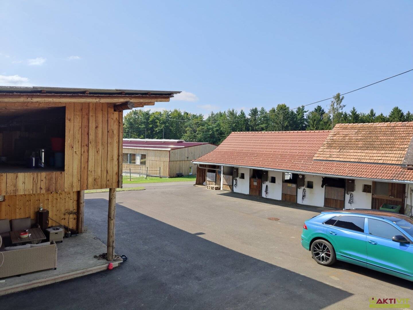 Reitanlage für Hobby und Beruf mit Sportanlagenwidmung.