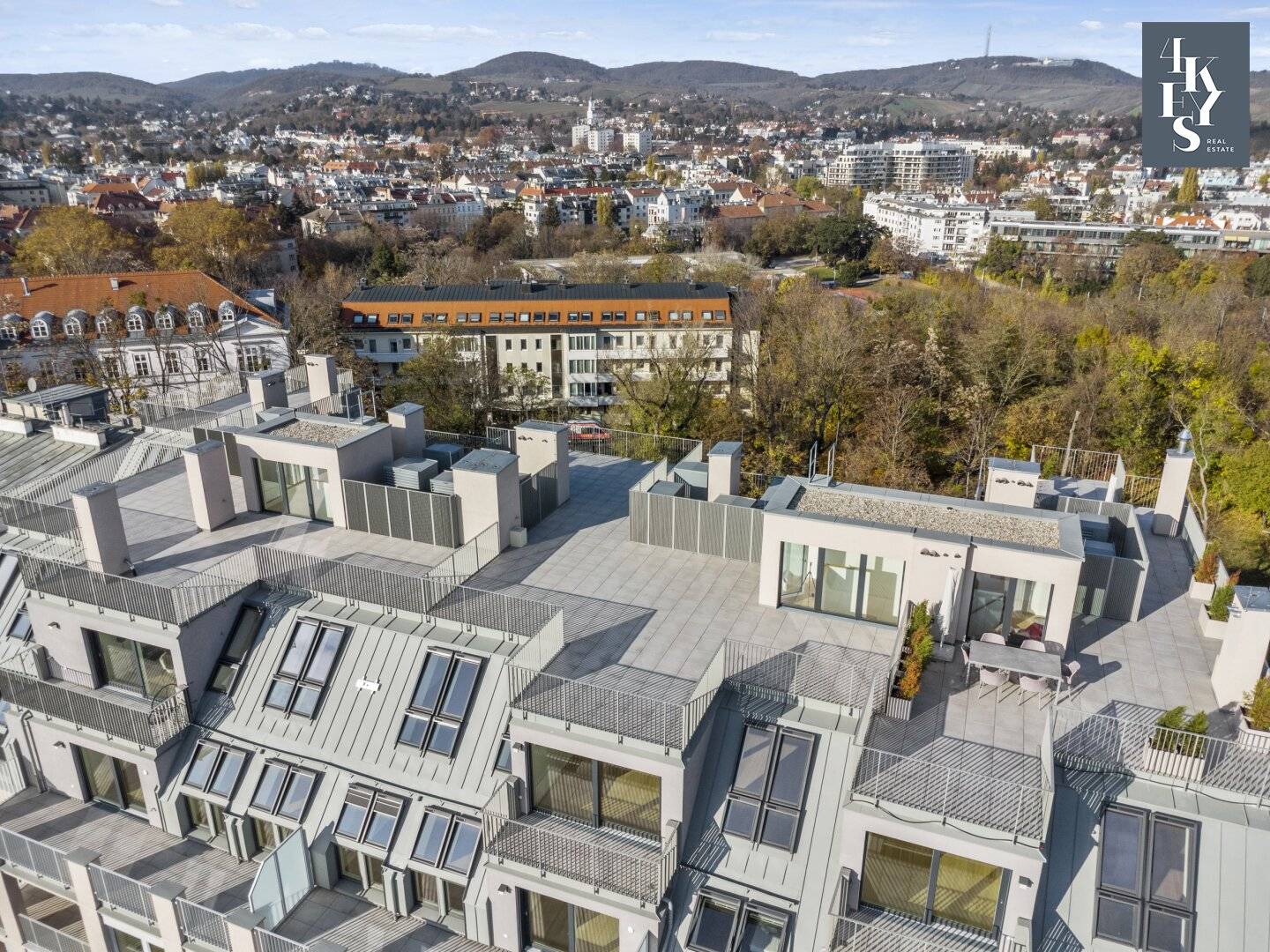 Exklusive Dachgeschosswohnung mit 360-Grad-Panoramablick in Oberdöbling